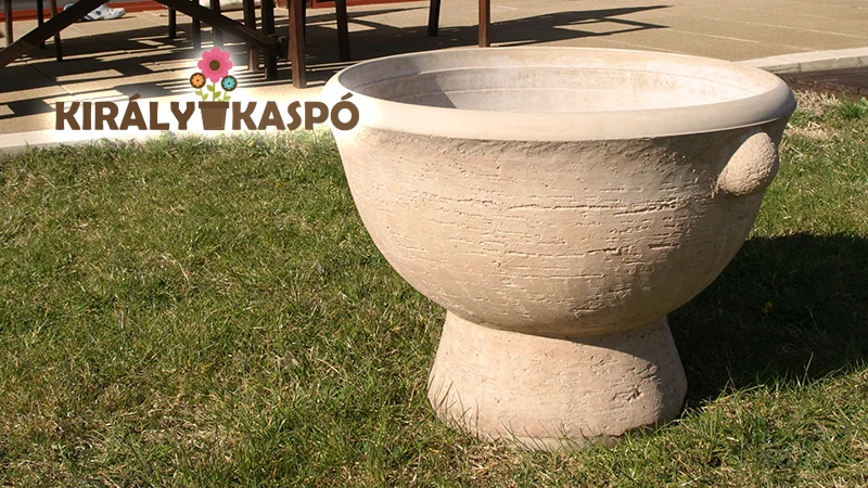 Fagyálló virágtartó, kaspó